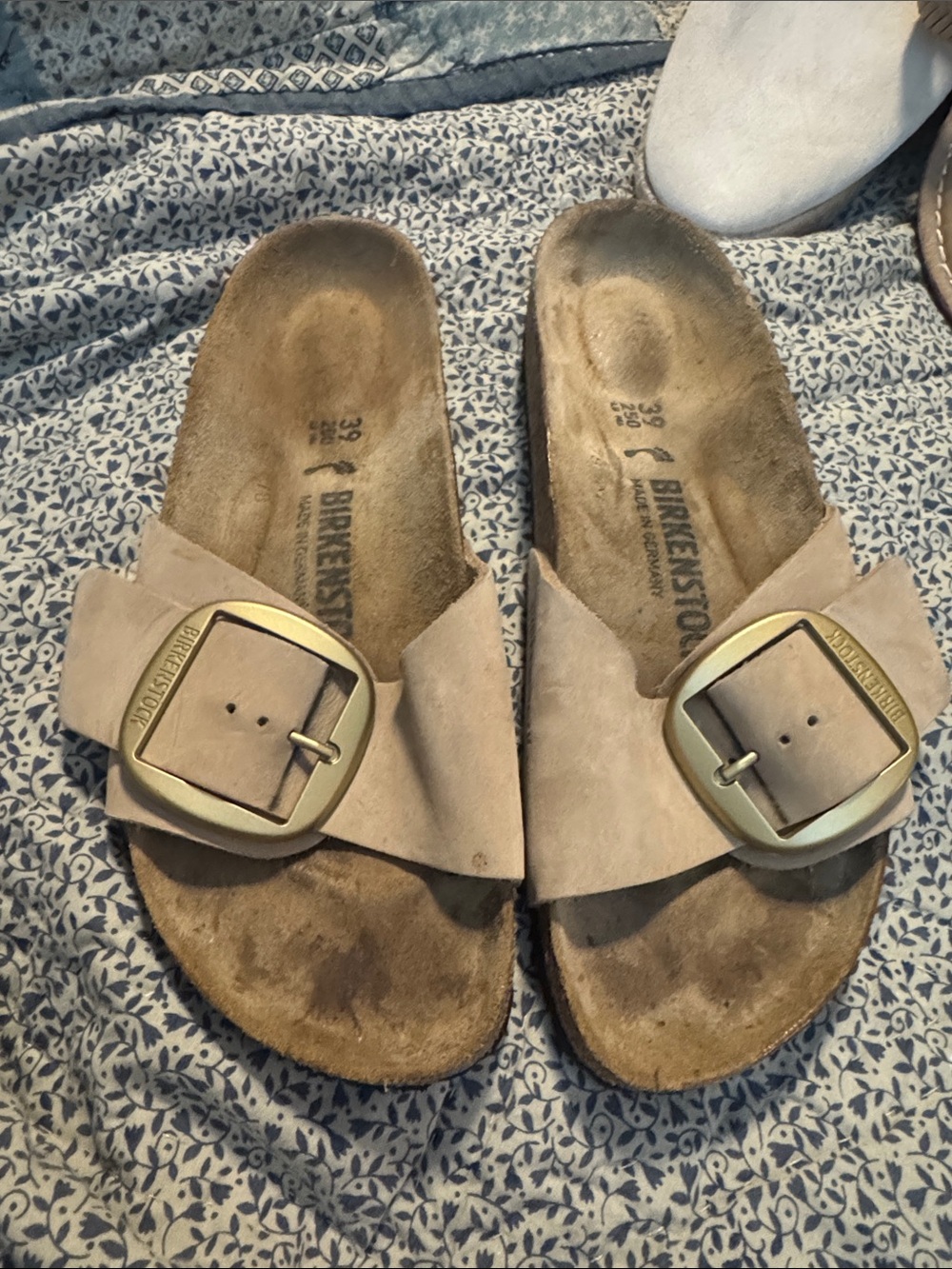 Birkenstock Single Strap Slide Sandals in light tan with Gold Buckles